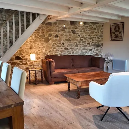 Domaine De Bellac - Le Castel Roussines