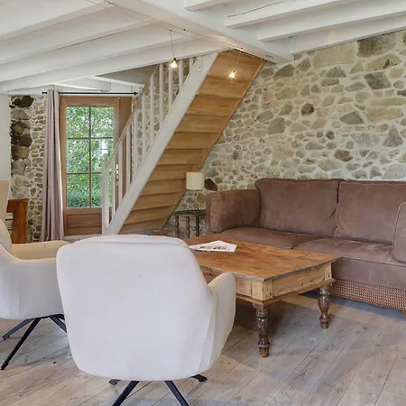 Domaine De Bellac - Le Castel * Roussines
